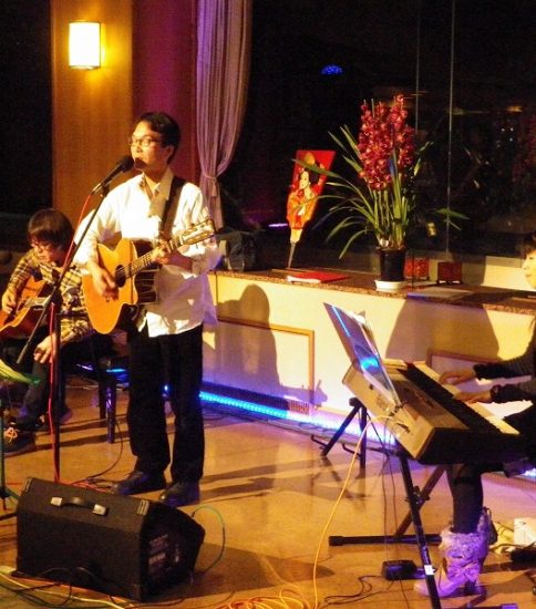 タイやマレーシアの方にＣＤを買っていただきました♪