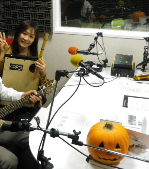 FMとうみ「花岡ﾌﾟﾚｾﾞﾝﾂTOMIｼﾞｬﾊﾟﾝﾌｫｰｸ大全集」に出演しました♪